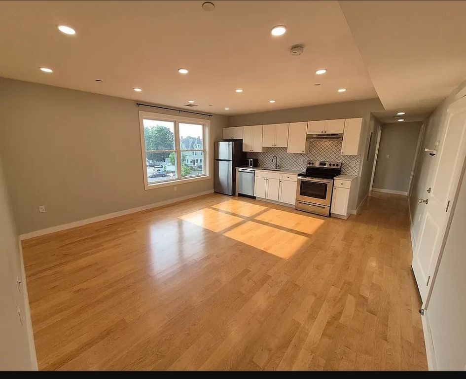 344 Salem St 2, Medford, MA 02155