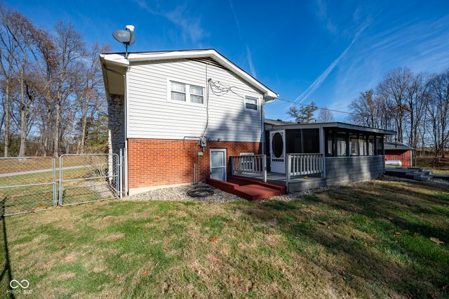 222 Westwood Road, Fillmore, IN 46128