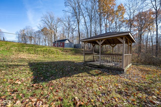 222 Westwood Road, Fillmore, IN 46128