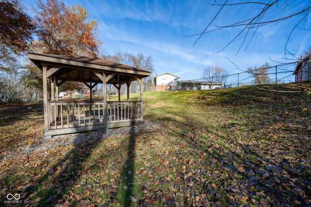 222 Westwood Road, Fillmore, IN 46128