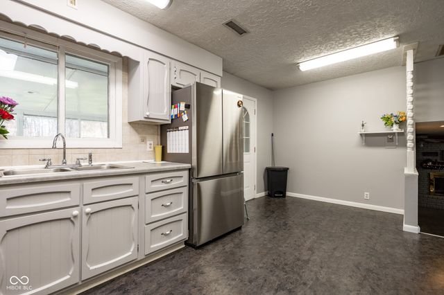 222 Westwood Road, Fillmore, IN 46128