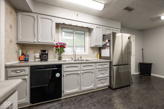 222 Westwood Road, Fillmore, IN 46128