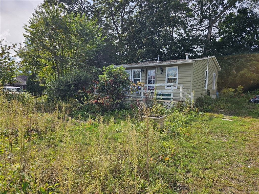 35 Steere Road, Glocester, RI 02814
