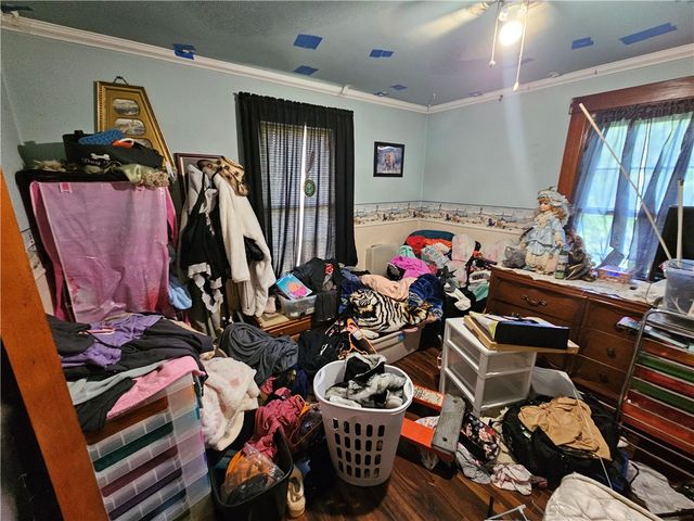 222 Crooked Run Rd, N Versailles, PA 15137