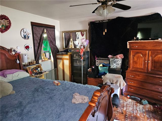 222 Crooked Run Rd, N Versailles, PA 15137
