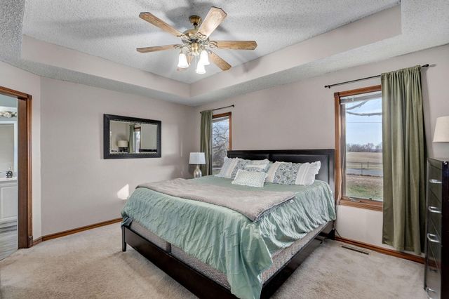 512 E Baldknobber Street, Nixa, MO 65714