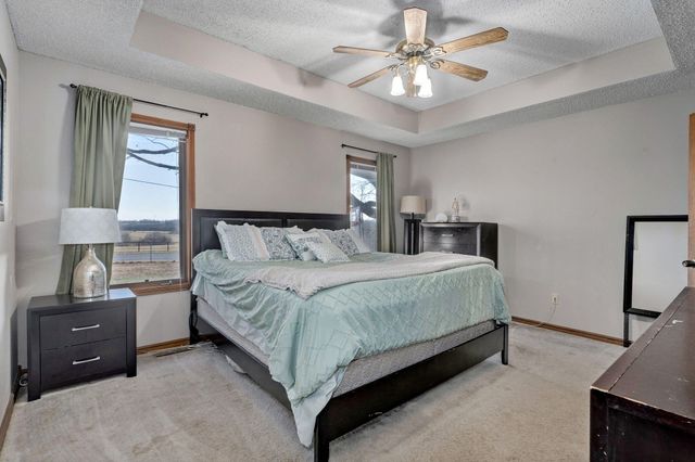 512 E Baldknobber Street, Nixa, MO 65714