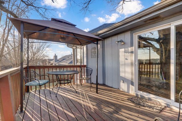 512 E Baldknobber Street, Nixa, MO 65714