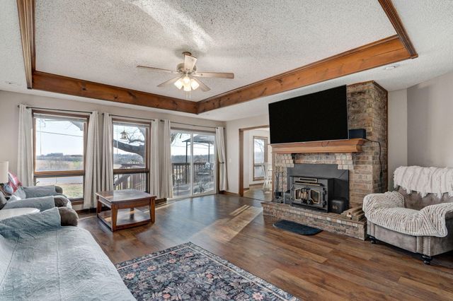 512 E Baldknobber Street, Nixa, MO 65714