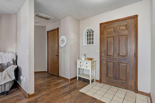 512 E Baldknobber Street, Nixa, MO 65714