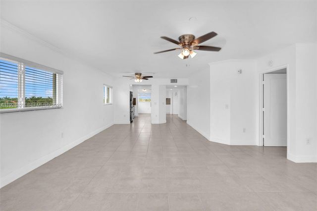 701 SW 142nd Ave 414S, Pembroke Pines, FL 33027