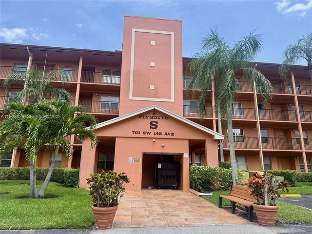 701 SW 142nd Ave 414S, Pembroke Pines, FL 33027