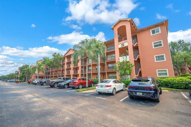 701 SW 142nd Ave 414S, Pembroke Pines, FL 33027
