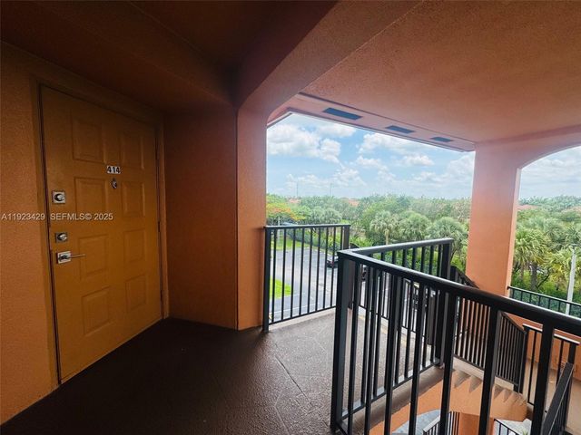 701 SW 142nd Ave 414S, Pembroke Pines, FL 33027