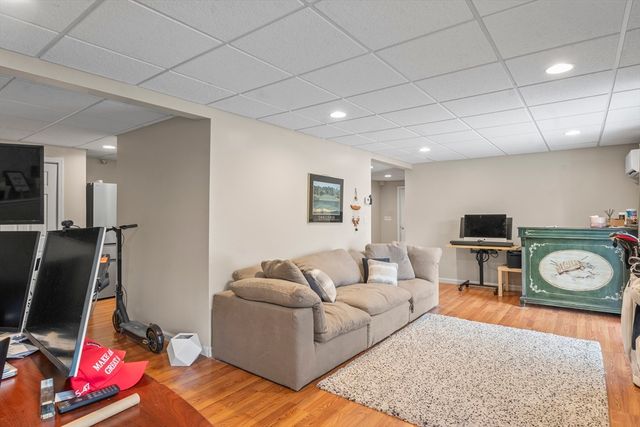 455 East St, West Bridgewater, MA 02379