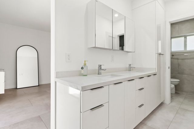 21303 NE 18th Place, Miami, FL 33179