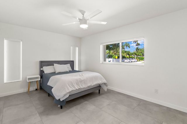 21303 NE 18th Place, Miami, FL 33179