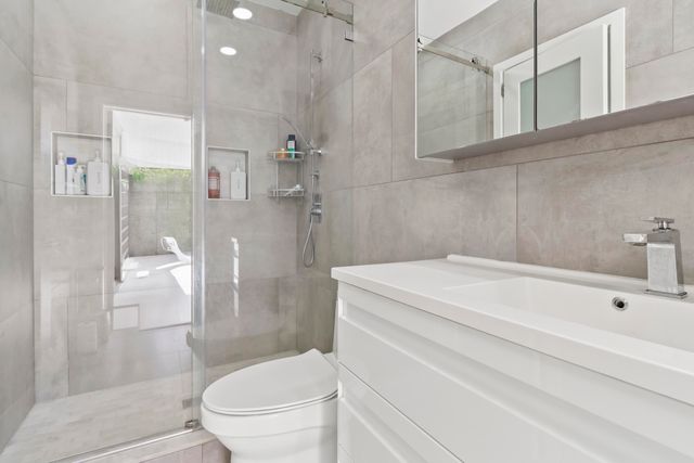 21303 NE 18th Place, Miami, FL 33179