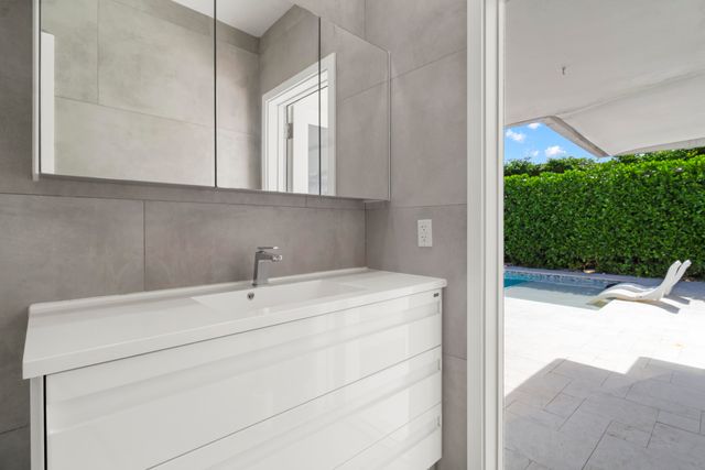 21303 NE 18th Place, Miami, FL 33179