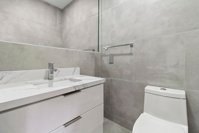 21303 NE 18th Place, Miami, FL 33179