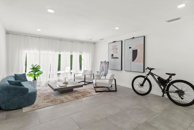21303 NE 18th Place, Miami, FL 33179