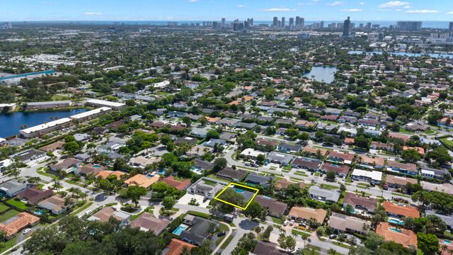 21303 NE 18th Place, Miami, FL 33179