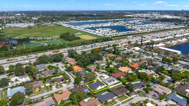 21303 NE 18th Place, Miami, FL 33179