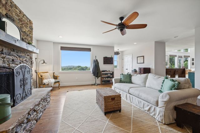 2236 Osburn Rd, Arrington, TN 37014