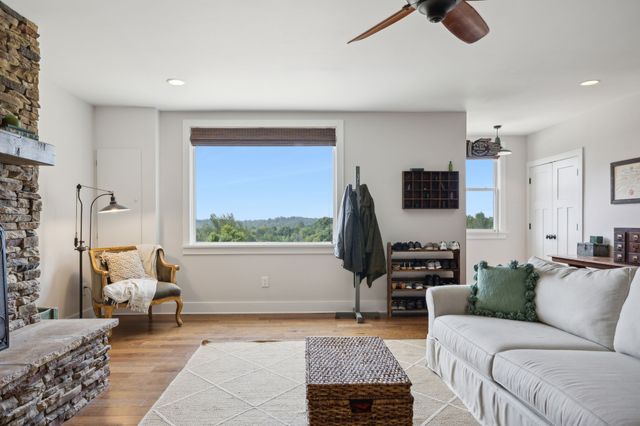 2236 Osburn Rd, Arrington, TN 37014