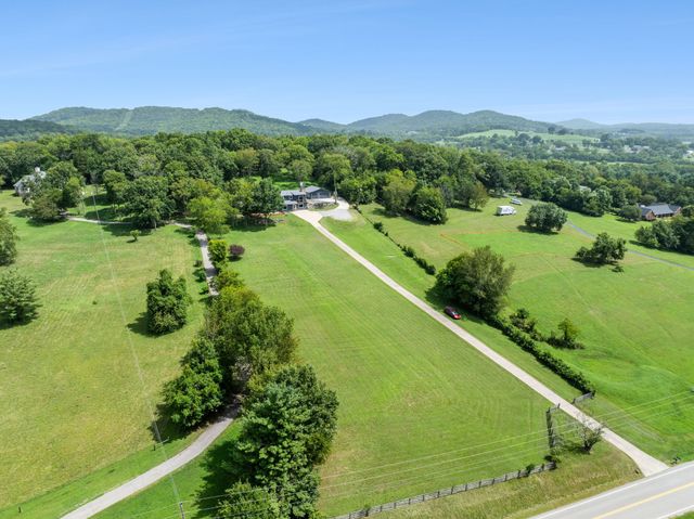 2236 Osburn Rd, Arrington, TN 37014