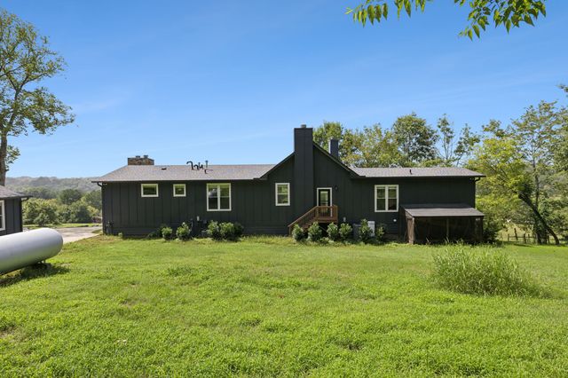 2236 Osburn Rd, Arrington, TN 37014