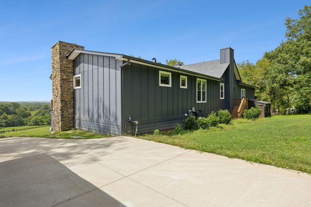 2236 Osburn Rd, Arrington, TN 37014