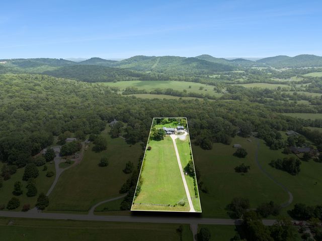 2236 Osburn Rd, Arrington, TN 37014