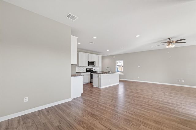 13009 Leisure Cove Drive, La Marque, TX 77568