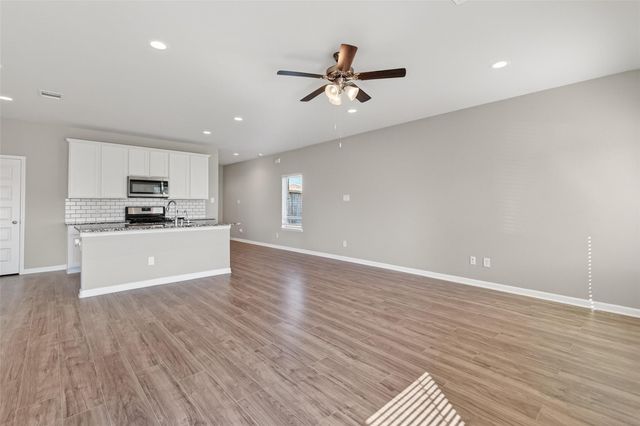 13009 Leisure Cove Drive, La Marque, TX 77568