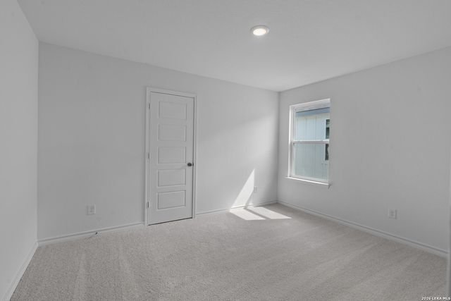 943 Bluegrass Pt, New Braunfels, TX 78130