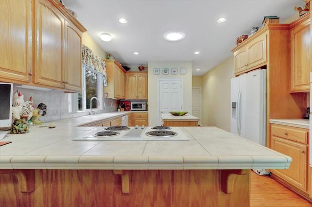 19276 Jayhawk Dr, Penn Valley, CA 95946