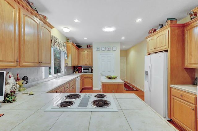 19276 Jayhawk Dr, Penn Valley, CA 95946