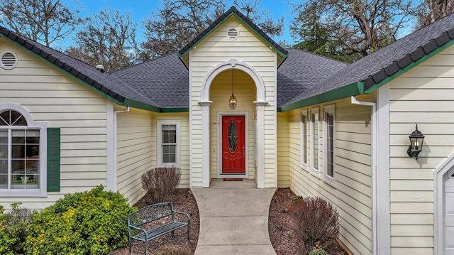 19276 Jayhawk Dr, Penn Valley, CA 95946