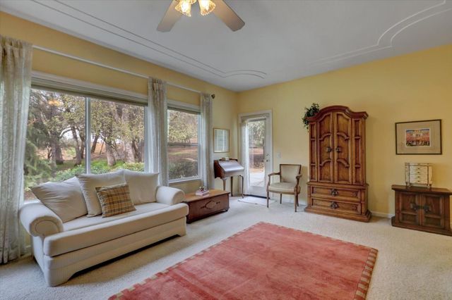 19276 Jayhawk Dr, Penn Valley, CA 95946