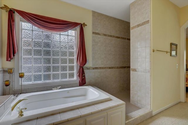 19276 Jayhawk Dr, Penn Valley, CA 95946