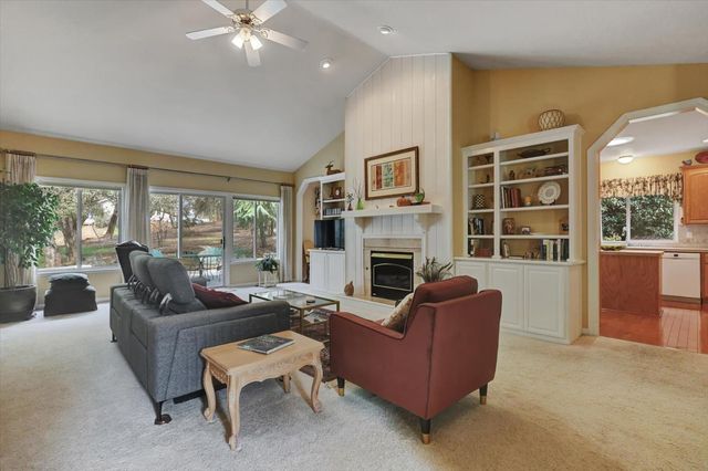 19276 Jayhawk Dr, Penn Valley, CA 95946