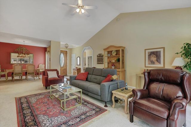 19276 Jayhawk Dr, Penn Valley, CA 95946