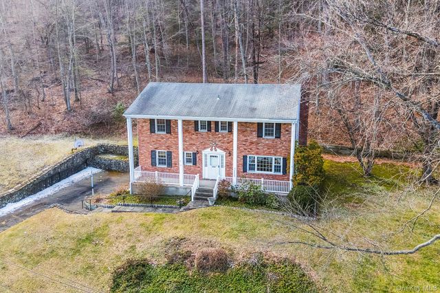 46 Nursery Road, Tuxedo Park, NY 10987