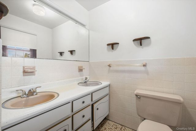 46 Nursery Road, Tuxedo Park, NY 10987