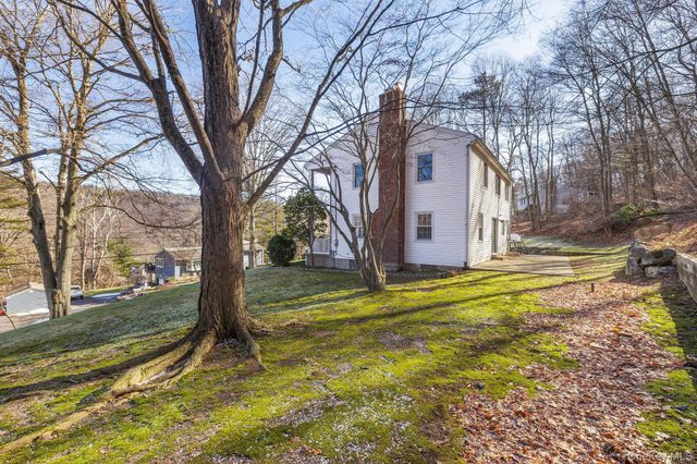 46 Nursery Road, Tuxedo Park, NY 10987