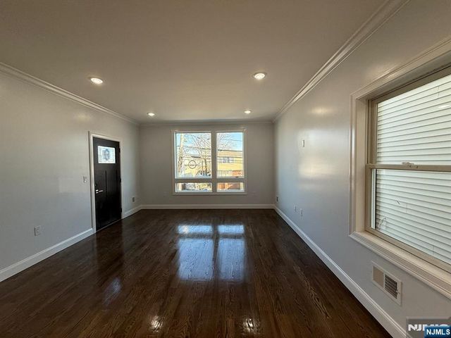 9 7th Street 1, Harrison, NJ 07029