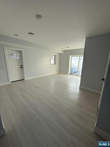 9 7th Street 1, Harrison, NJ 07029