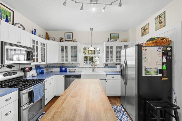 274 W WASHINGTON AVENUE, Lake Helen, FL 32744