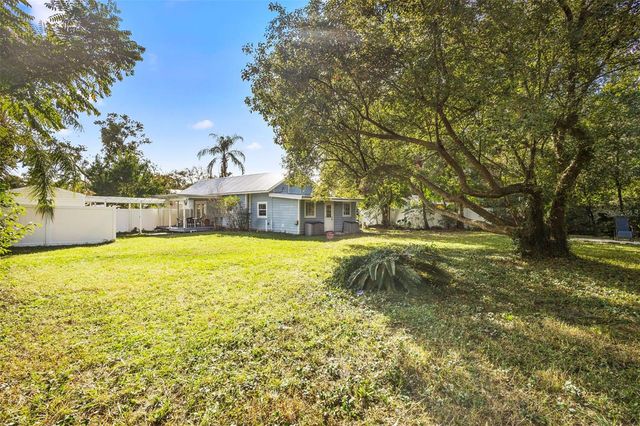 274 W WASHINGTON AVENUE, Lake Helen, FL 32744